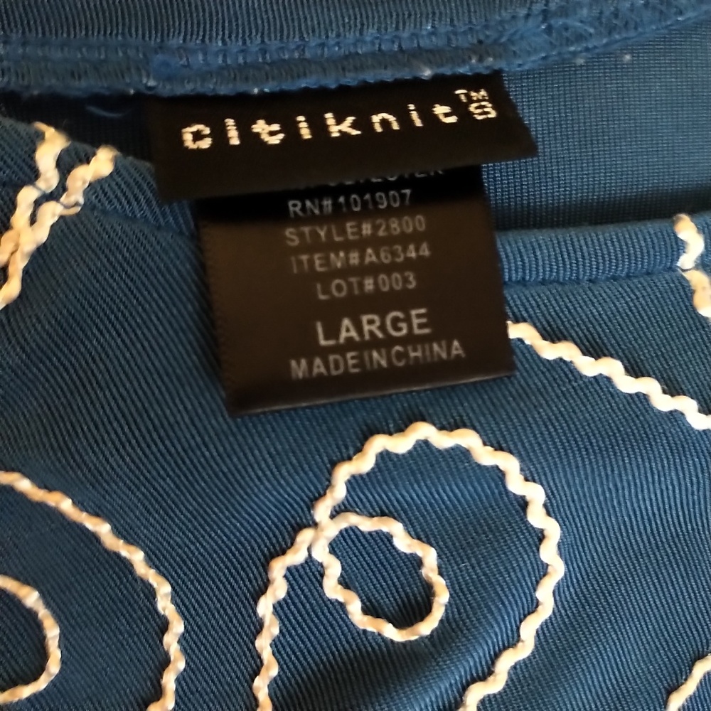 Citiknits Scroll Embroidered Top EUC L/XL - Picture 3 of 5